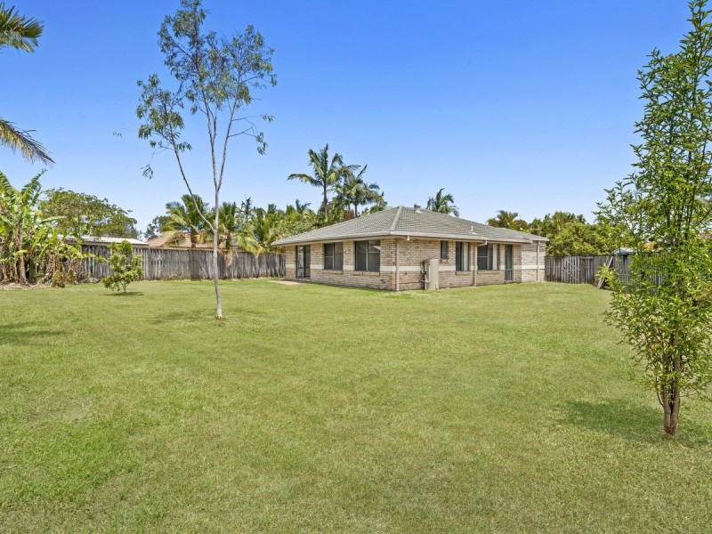 12 Kingman Court, Pacific Pines QLD 4211