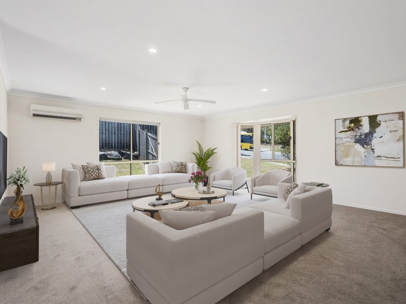 54 Manra Way, Pacific Pines QLD 4211