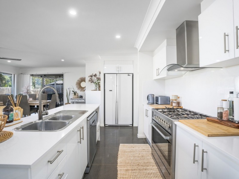 44 Hoop Pine Circuit, Maudsland QLD 4210