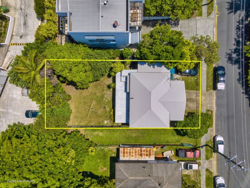 16 Parker Street, Labrador QLD 4215