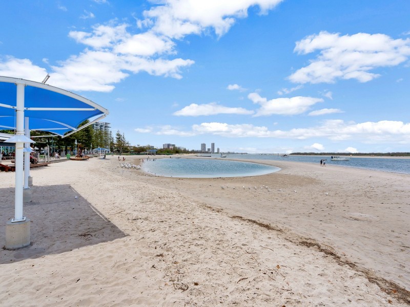 16 Parker Street, Labrador QLD 4215