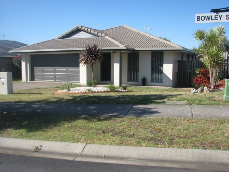 15 Bowley Street, Pacific Pines QLD 4211
