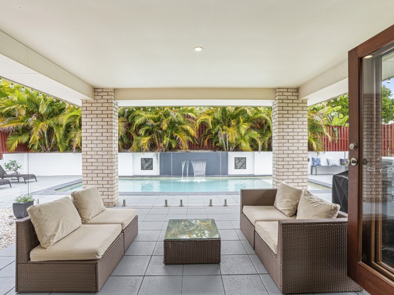 9 Orara Street, Pacific Pines QLD 4211