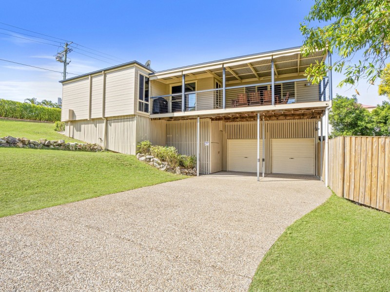 1 Bonin Close, Pacific Pines QLD 4211