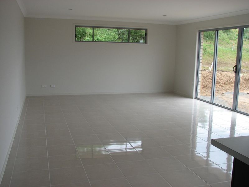 17 Hadrian Crescent, Pacific Pines QLD 4211