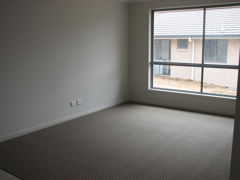 17 Hadrian Crescent, Pacific Pines QLD 4211