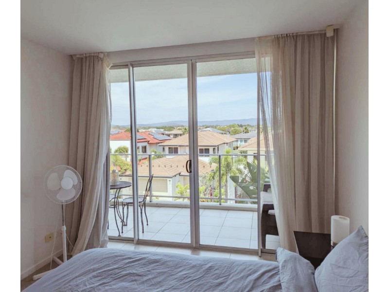 3301/2 Activa Way, Hope Island QLD 4212