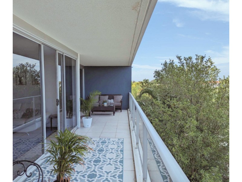3301/2 Activa Way, Hope Island QLD 4212