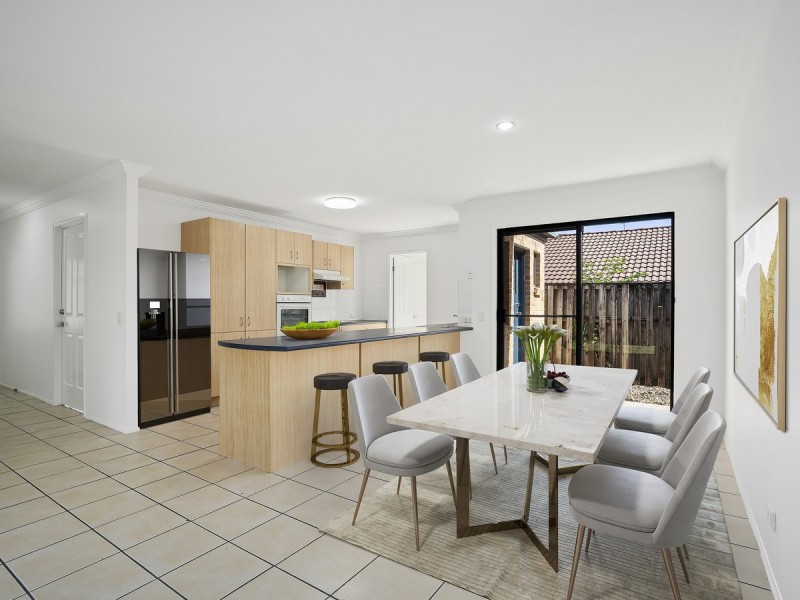 9 Fanning Court, Pacific Pines QLD 4211