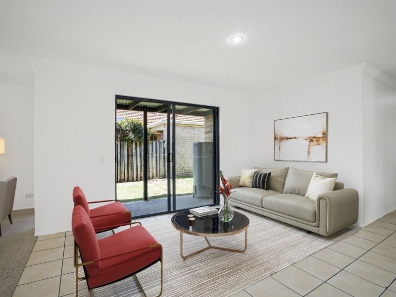 9 Fanning Court, Pacific Pines QLD 4211