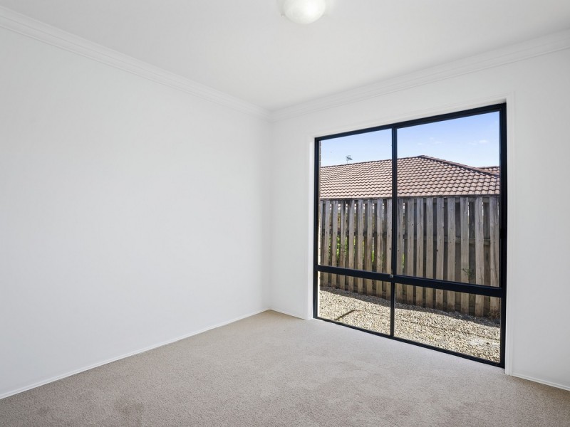 9 Fanning Court, Pacific Pines QLD 4211