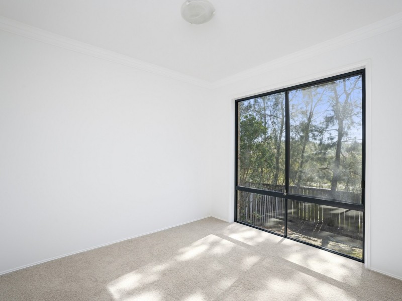 9 Fanning Court, Pacific Pines QLD 4211