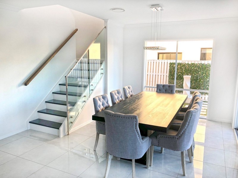 45 Forest Court, Helensvale QLD 4212