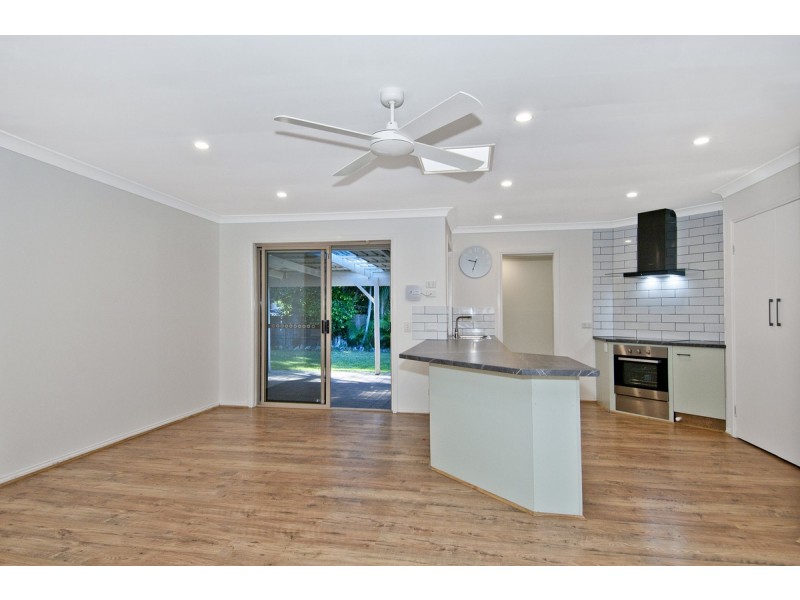 21 Rebbechi Court, Parkwood QLD 4214