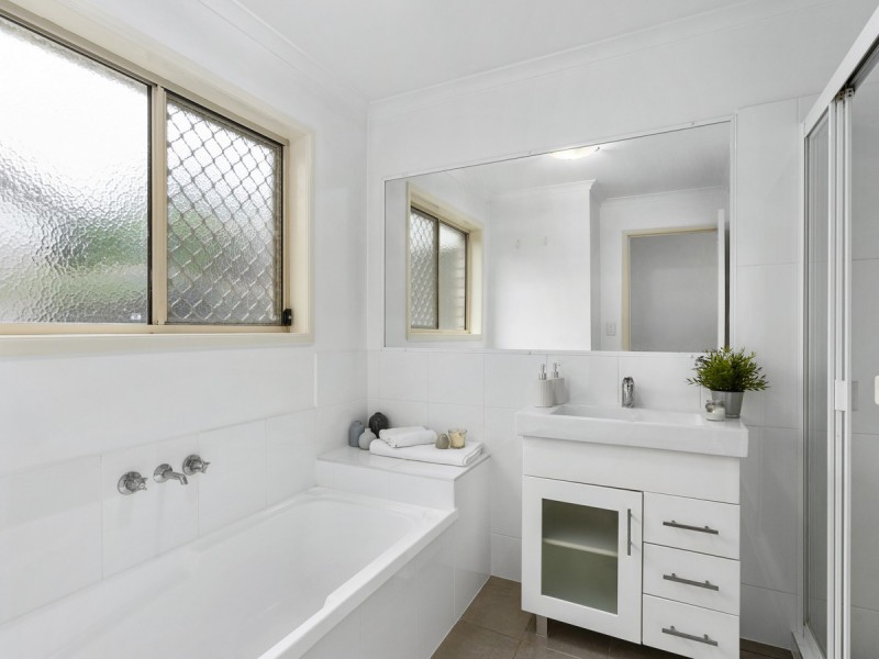 25 Bards Court, Nerang QLD 4211