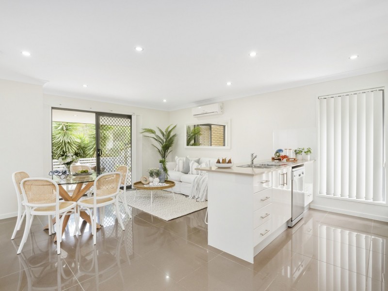 14 Dumaresq Street, Pacific Pines QLD 4211