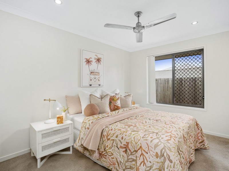 14 Dumaresq Street, Pacific Pines QLD 4211