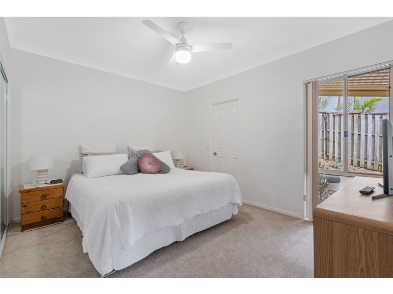 8 Bounty Way, Pacific Pines QLD 4211