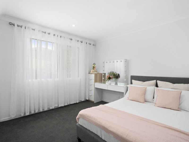 38 Capricorn Drive, Pacific Pines QLD 4211