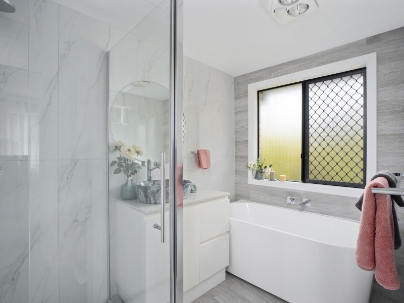 38 Capricorn Drive, Pacific Pines QLD 4211