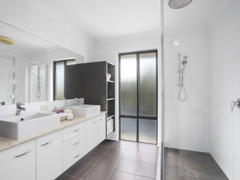 11 Duice Court, Oxenford QLD 4210