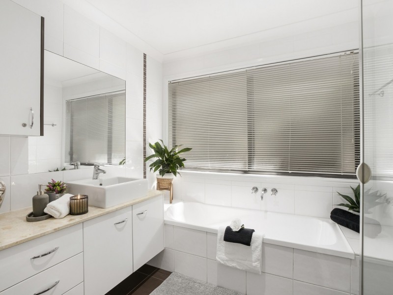 11 Duice Court, Oxenford QLD 4210