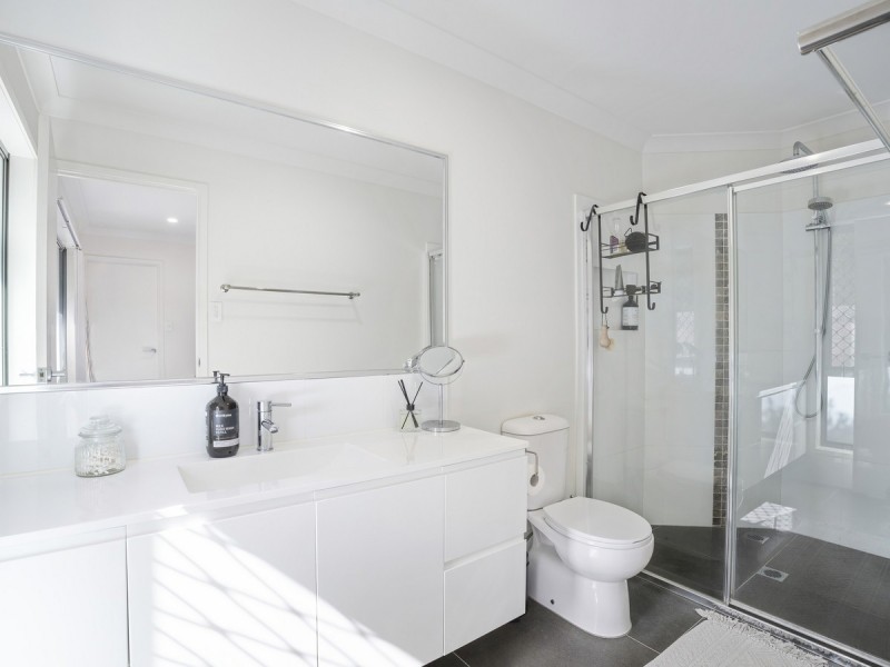 44 Hoop Pine Circuit, Maudsland QLD 4210