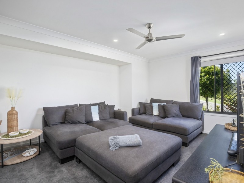 44 Hoop Pine Circuit, Maudsland QLD 4210