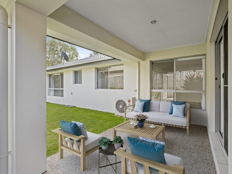 4 Alford Lane, Pacific Pines QLD 4211