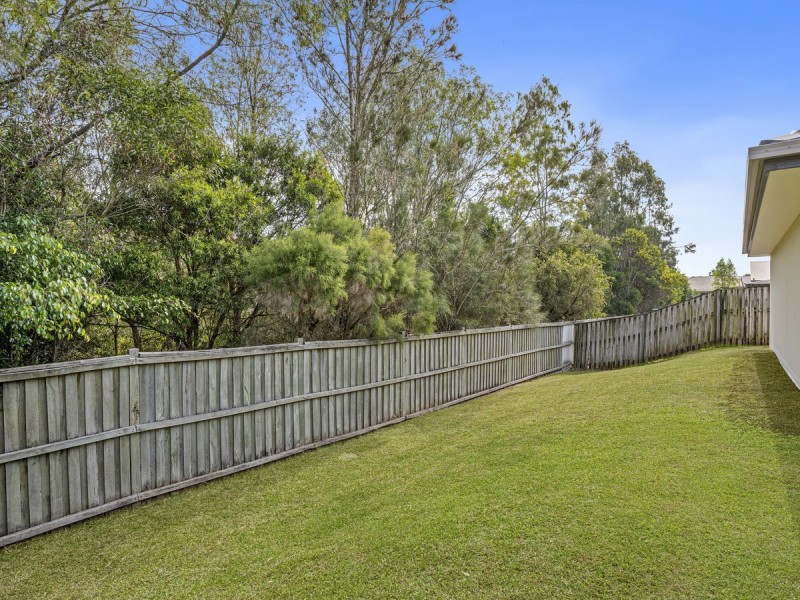 4 Alford Lane, Pacific Pines QLD 4211