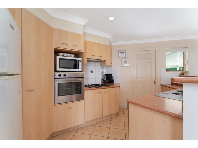 23 Heatons Crescent, Pacific Pines QLD 4211