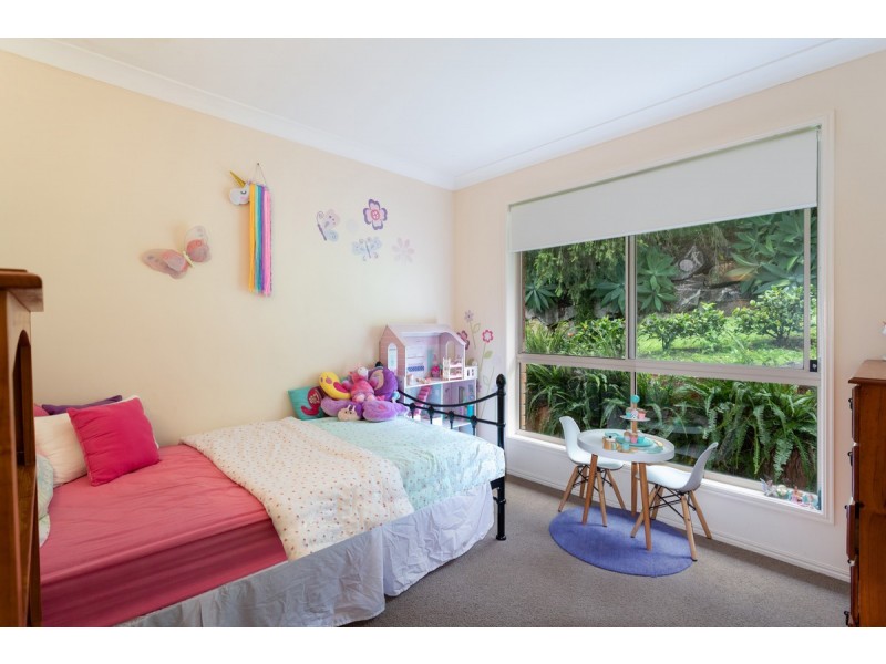 23 Heatons Crescent, Pacific Pines QLD 4211