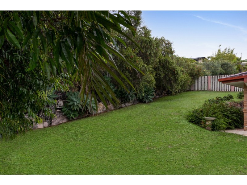 23 Heatons Crescent, Pacific Pines QLD 4211