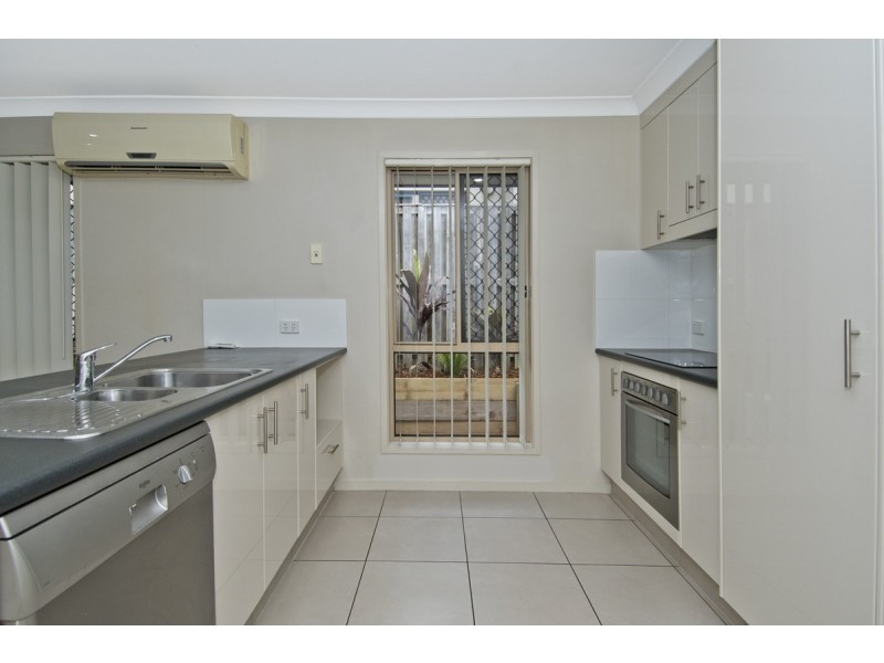 6 Starkey Street, Pacific Pines QLD 4211