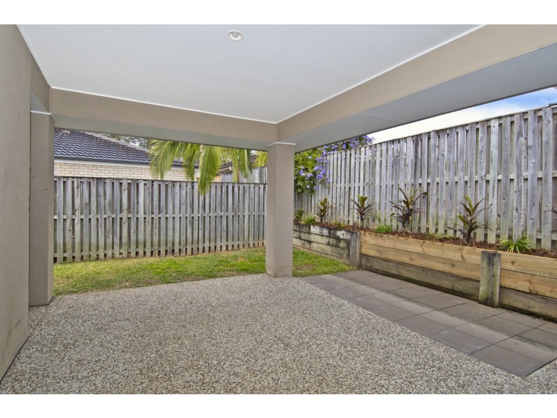6 Starkey Street, Pacific Pines QLD 4211