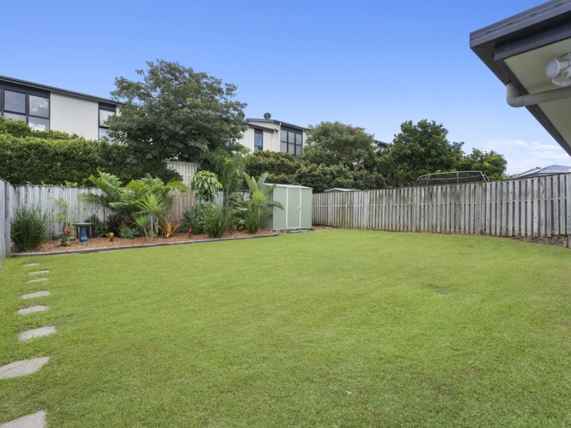 2/85 Victoria Drive, Pacific Pines QLD 4211