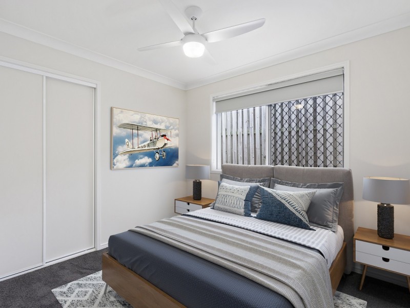 2/85 Victoria Drive, Pacific Pines QLD 4211