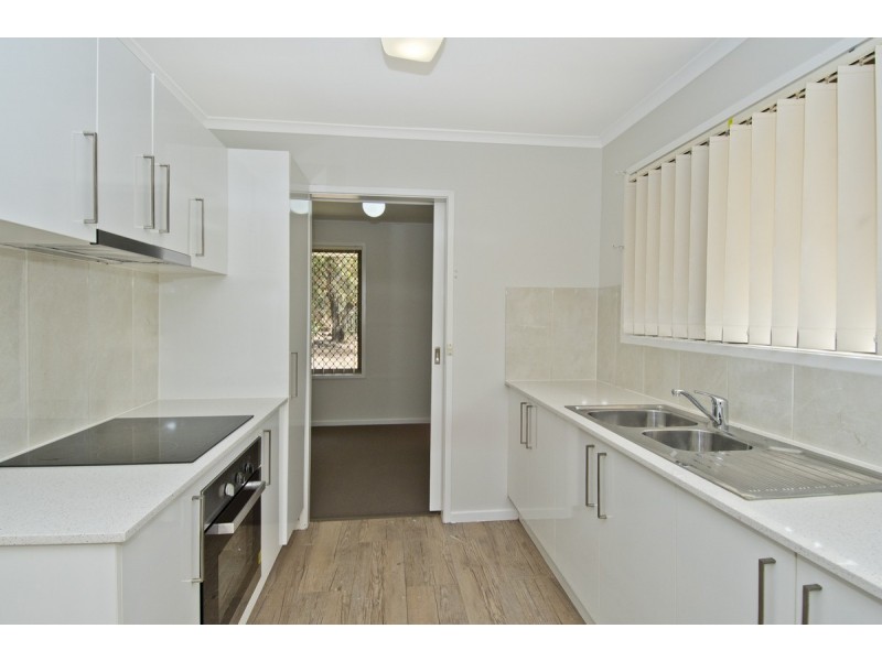 18 Wolvi Place, Helensvale QLD 4212