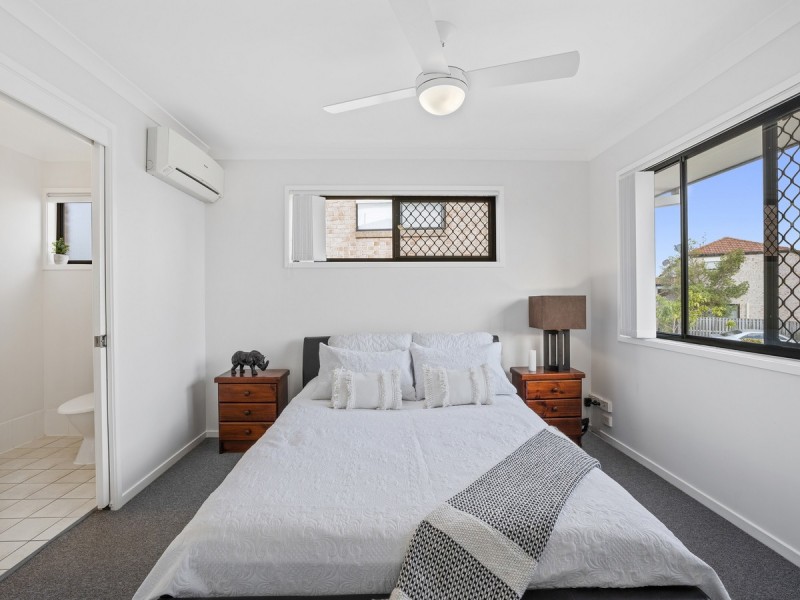20/141 Pacific Pines Boulevard, Pacific Pines QLD 4211