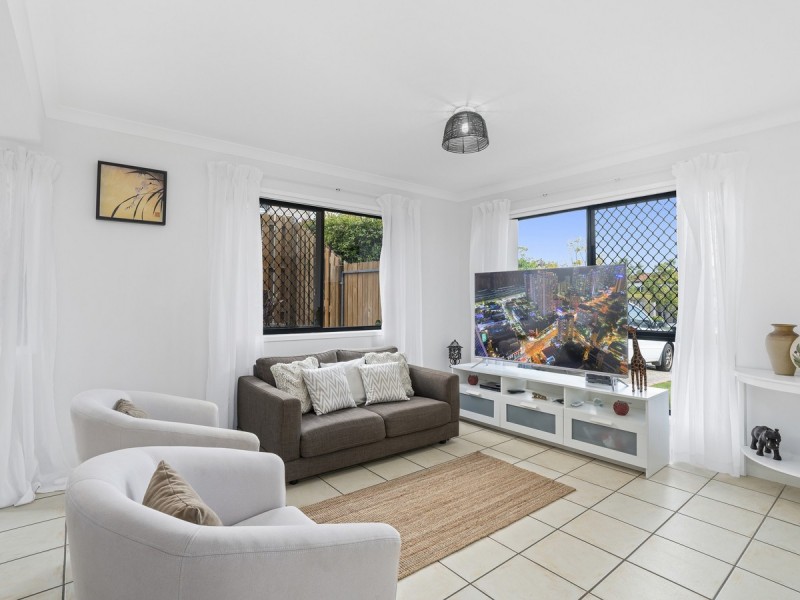 20/141 Pacific Pines Boulevard, Pacific Pines QLD 4211