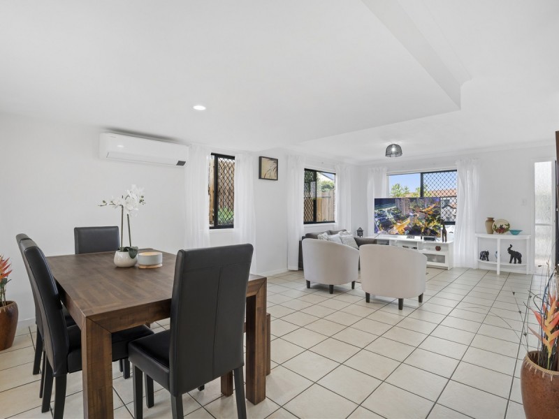 20/141 Pacific Pines Boulevard, Pacific Pines QLD 4211
