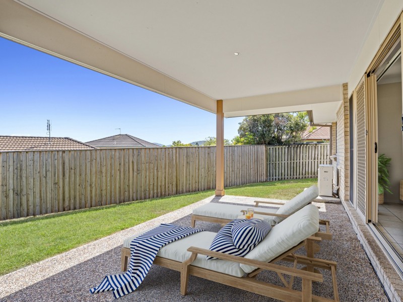 6 Wellers Street, Pacific Pines QLD 4211