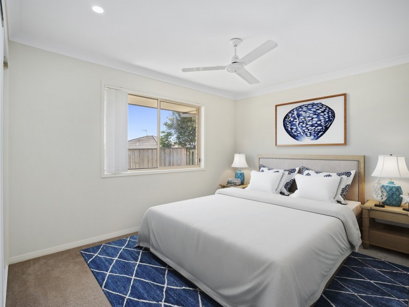 6 Wellers Street, Pacific Pines QLD 4211