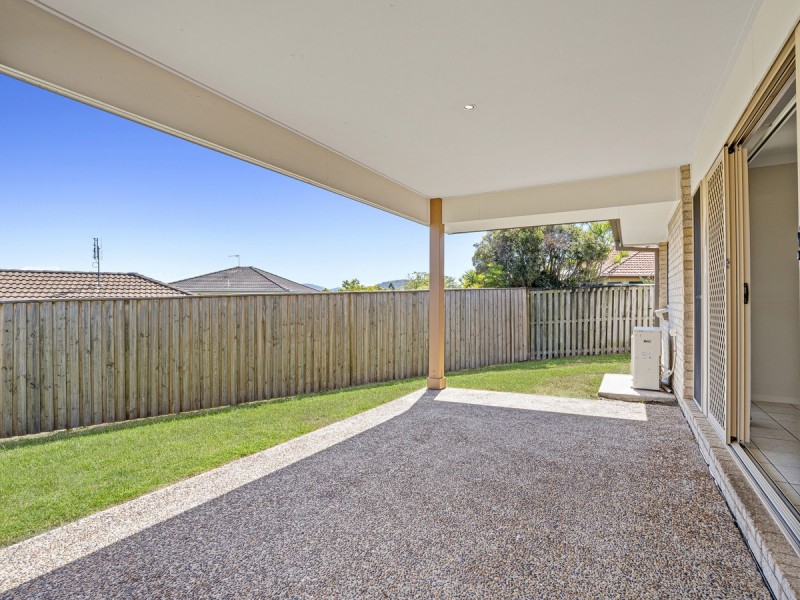6 Wellers Street, Pacific Pines QLD 4211