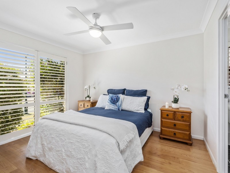 27 Sheffield Circuit, Pacific Pines QLD 4211