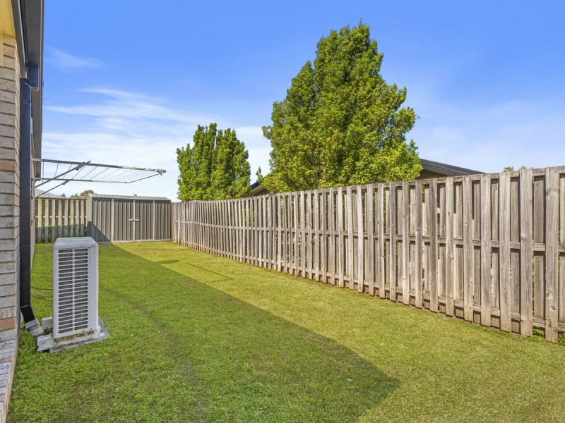 27 Sheffield Circuit, Pacific Pines QLD 4211