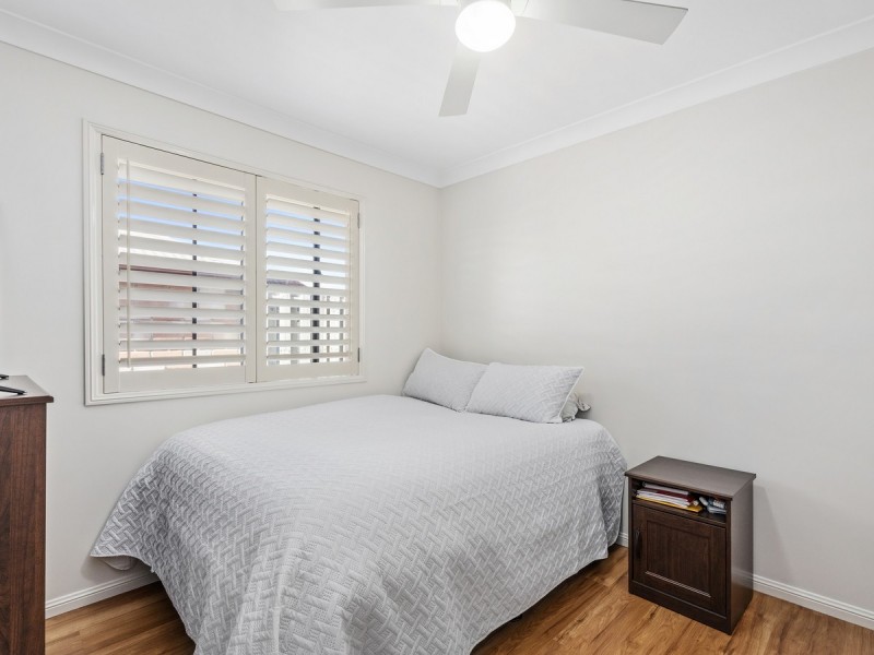 27 Sheffield Circuit, Pacific Pines QLD 4211
