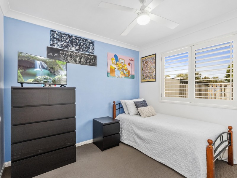 27 Sheffield Circuit, Pacific Pines QLD 4211