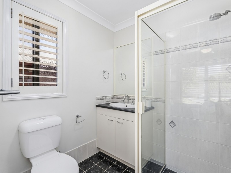 27 Sheffield Circuit, Pacific Pines QLD 4211