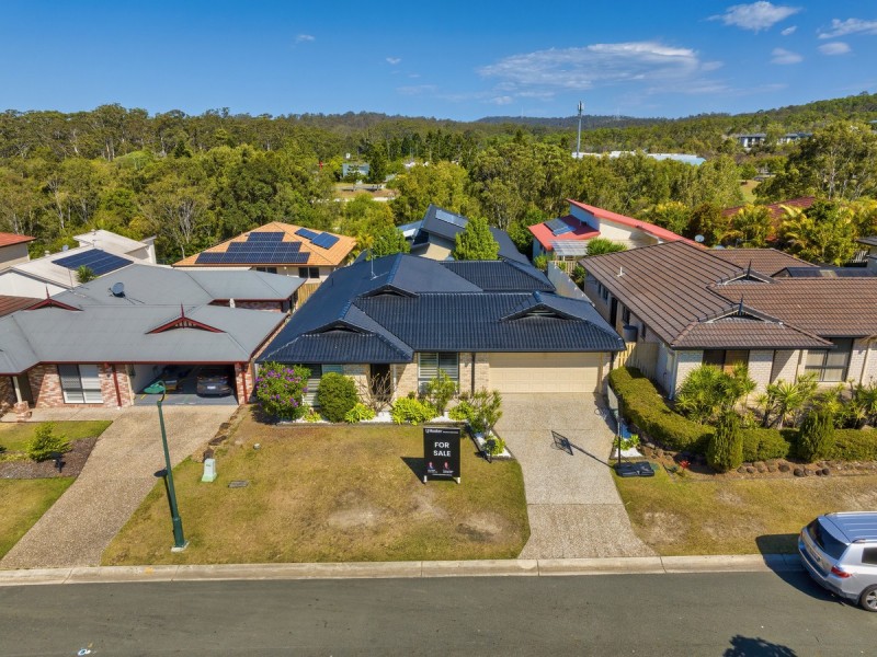 27 Sheffield Circuit, Pacific Pines QLD 4211